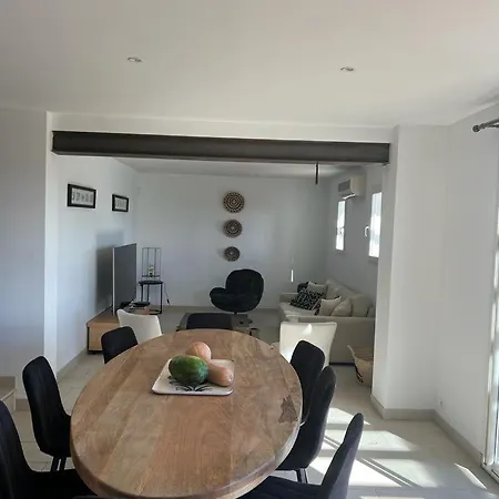 Villa 6 Pers Uzes Piscine Lagon Et Vue Garrigue *