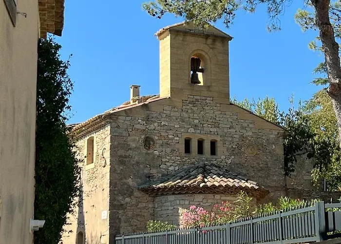 6 Pers Uzes Piscine Lagon Et Vue Garrigue Villa Saint-Maximin