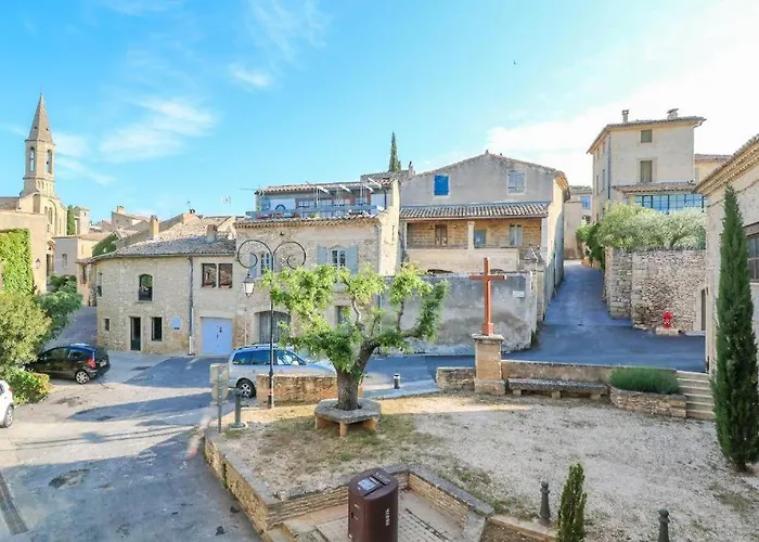 6 Pers Uzes Piscine Lagon Et Vue Garrigue Villa Saint-Maximin